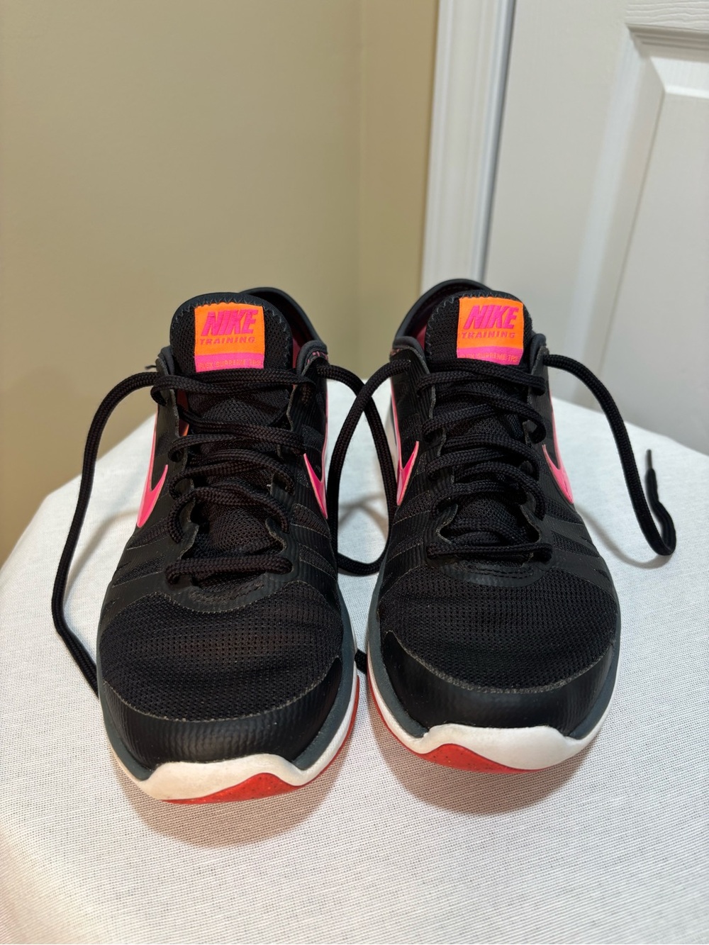 Nike Training Running Shoes Black Pink Orange Women’s — Estimated Size 7.5